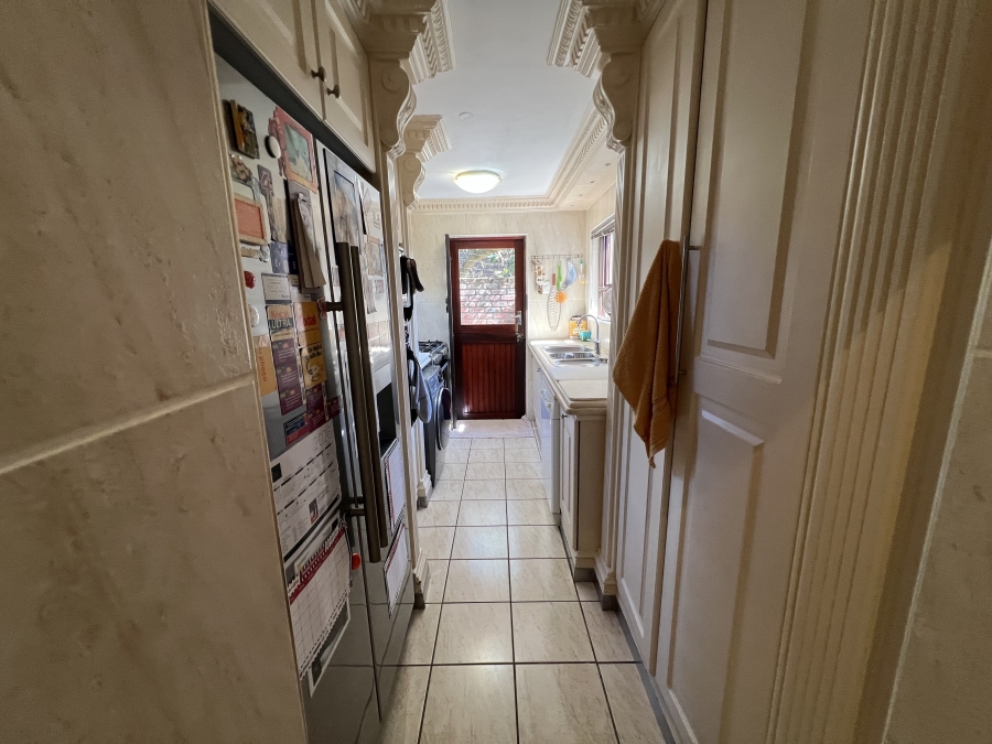 4 Bedroom Property for Sale in Bonza Bay Eastern Cape